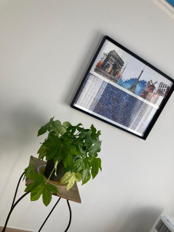 Location Chambre Avec Salle De Bain Et Partie Commune Sea View & Mountain View Renting 1 Of 3 Bedrooms With Shared Common Space 3 Bdrm Apt Not 1 Bdrm Plus Clime Ou Ac باستيا المظهر الخارجي الصورة