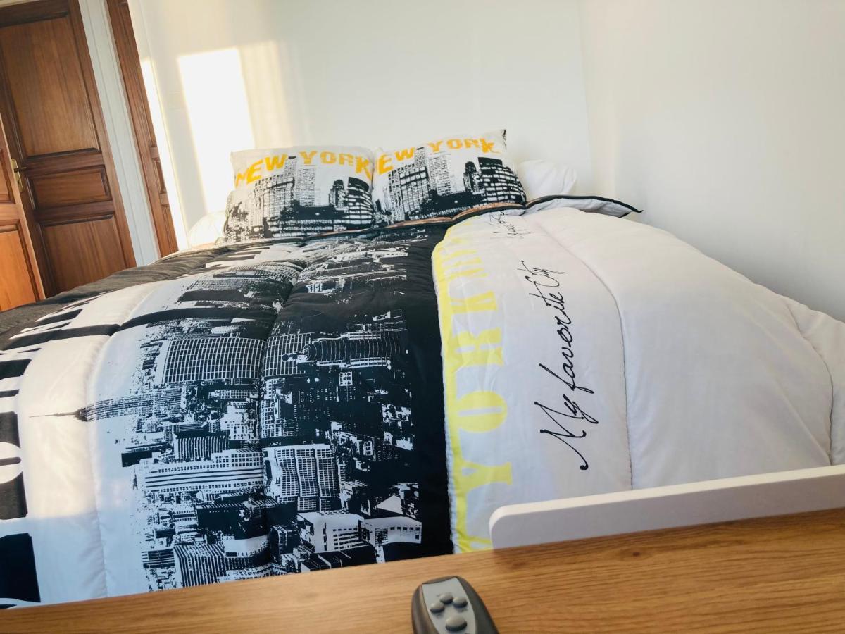 Location Chambre Avec Salle De Bain Et Partie Commune Sea View & Mountain View Renting 1 Of 3 Bedrooms With Shared Common Space 3 Bdrm Apt Not 1 Bdrm Plus Clime Ou Ac باستيا المظهر الخارجي الصورة
