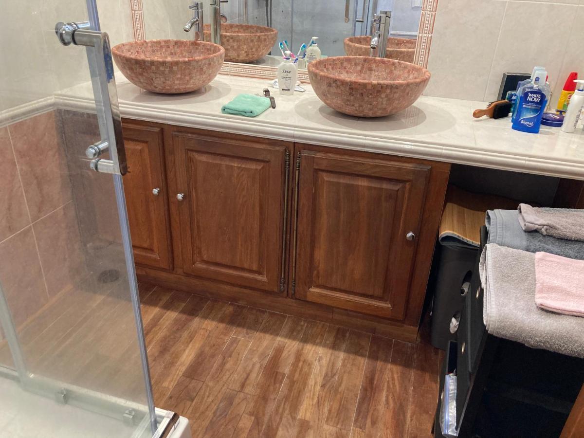 Location Chambre Avec Salle De Bain Et Partie Commune Sea View & Mountain View Renting 1 Of 3 Bedrooms With Shared Common Space 3 Bdrm Apt Not 1 Bdrm Plus Clime Ou Ac باستيا المظهر الخارجي الصورة