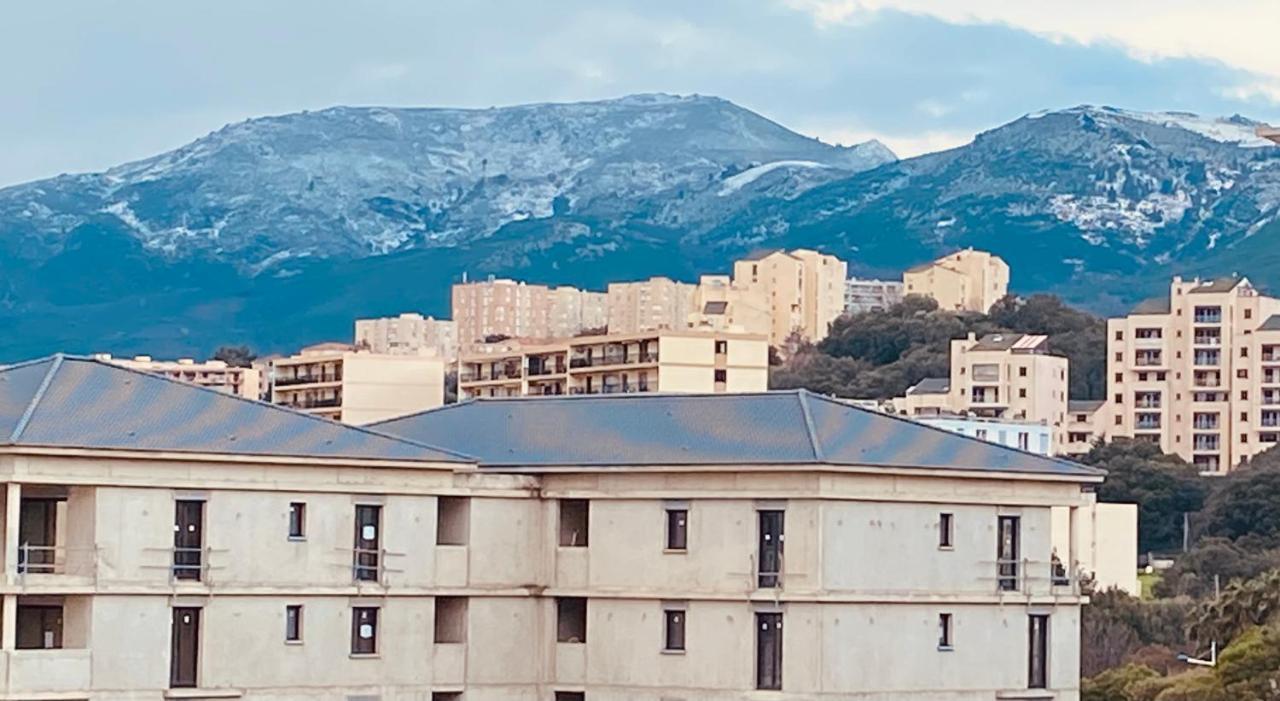 Location Chambre Avec Salle De Bain Et Partie Commune Sea View & Mountain View Renting 1 Of 3 Bedrooms With Shared Common Space 3 Bdrm Apt Not 1 Bdrm Plus Clime Ou Ac باستيا المظهر الخارجي الصورة