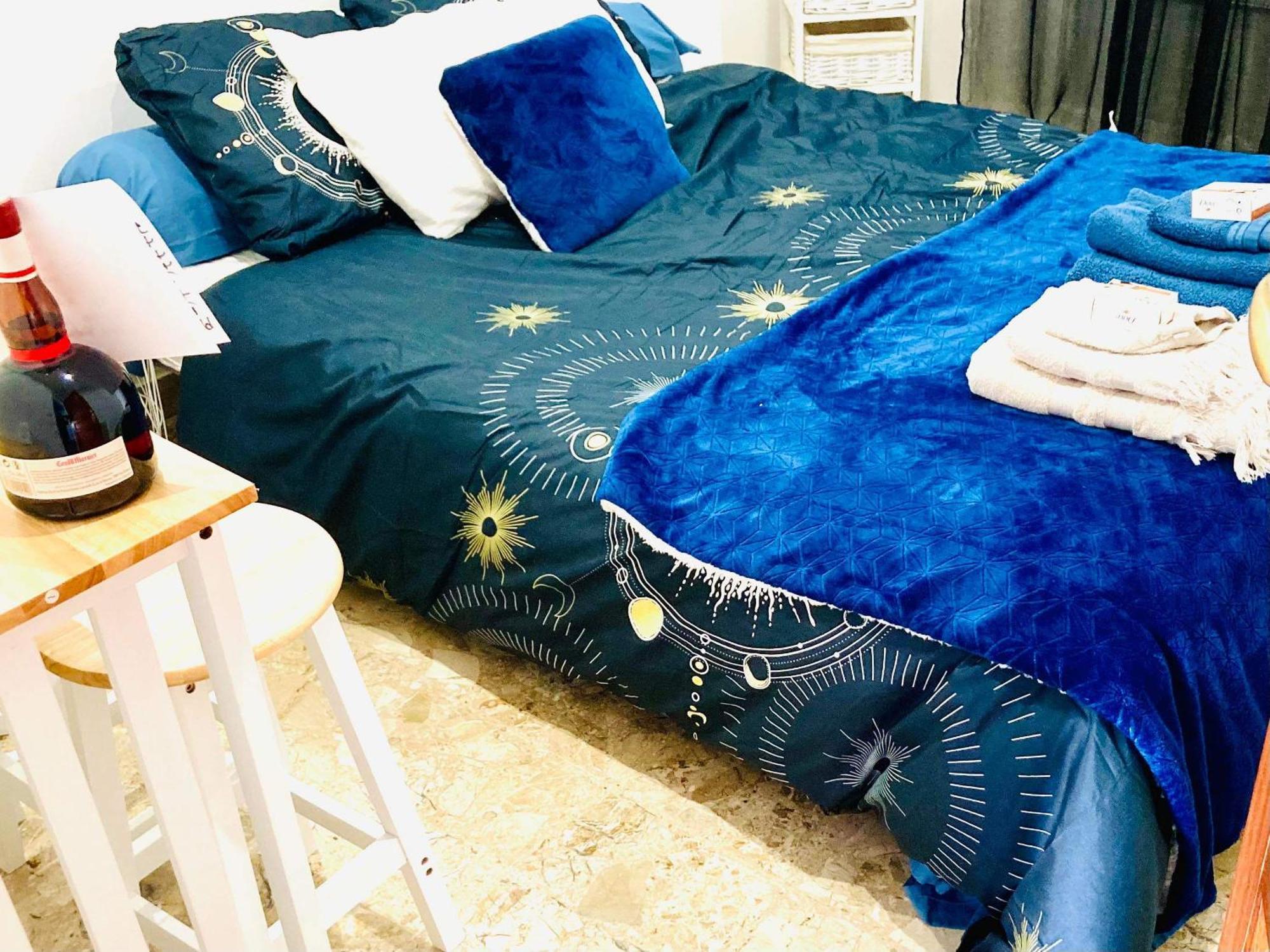 Location Chambre Avec Salle De Bain Et Partie Commune Sea View & Mountain View Renting 1 Of 3 Bedrooms With Shared Common Space 3 Bdrm Apt Not 1 Bdrm Plus Clime Ou Ac باستيا المظهر الخارجي الصورة